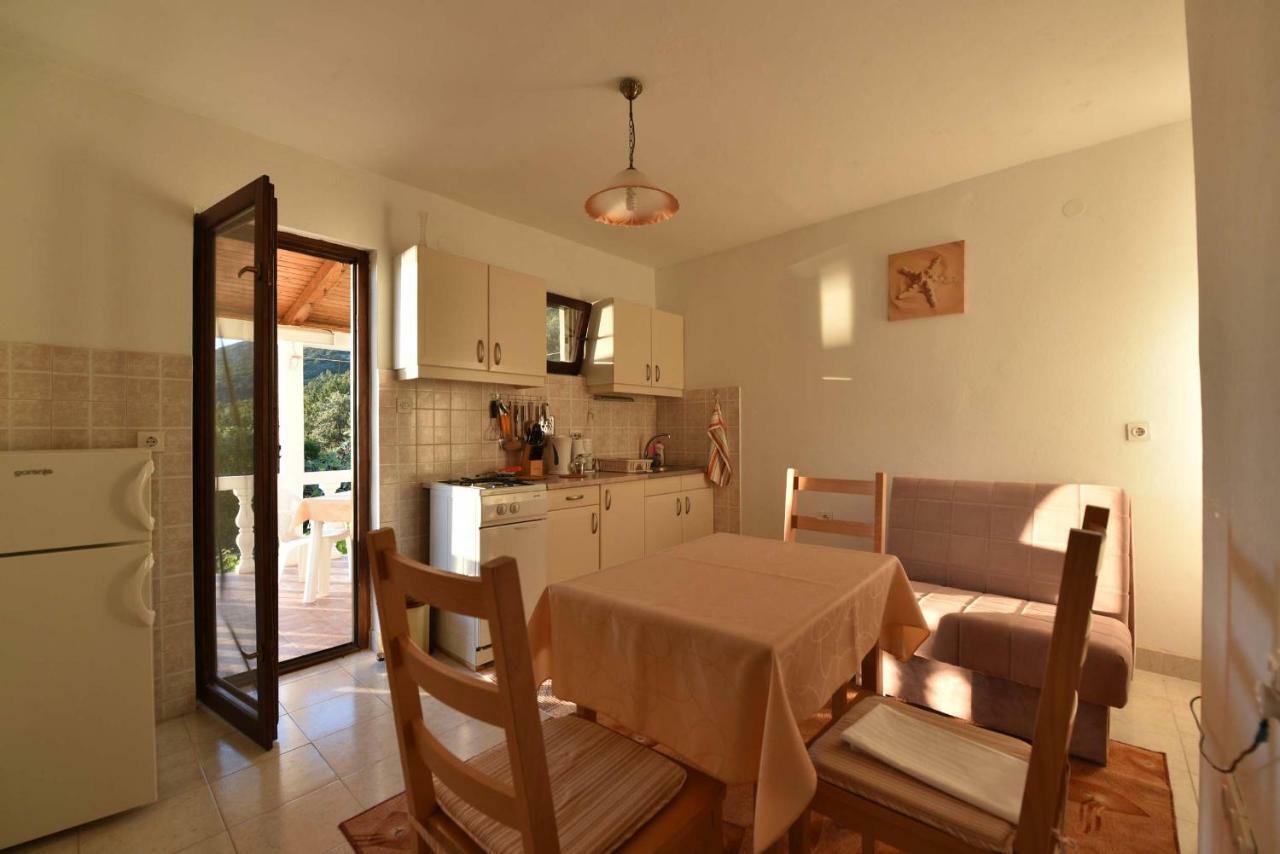 Apartmani Marko Gdinj Exterior photo