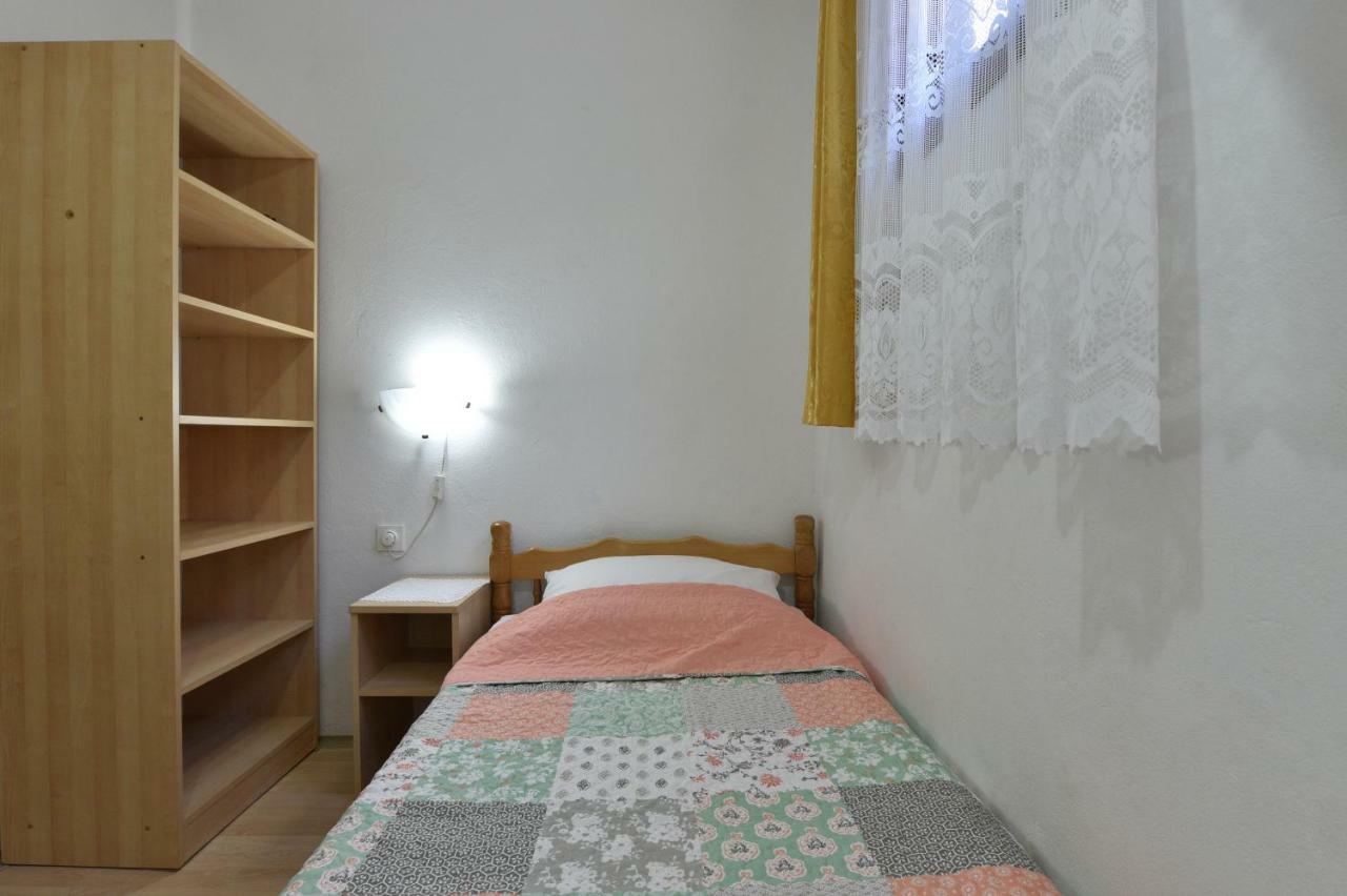 Apartmani Marko Gdinj Exterior photo